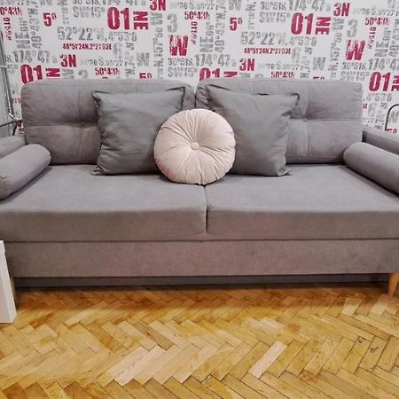6-Pack Apartment In The Party District บูดาเปสต์ ภายนอก รูปภาพ